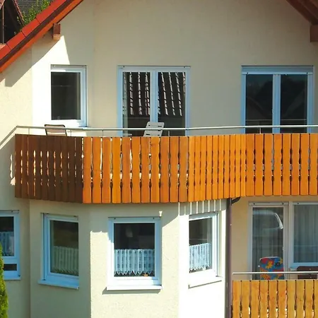 Holiday Flat - Dmg10002-p *